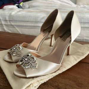 Badgley Mischka peep toe heels Size 9M